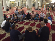  بالصور: الشيخ رائد فتحي يستقبل مسيرة شباب يافا إلى المسجد الأقصى المبارك 